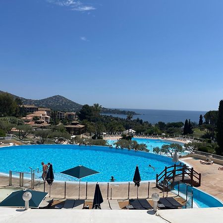 Appartement Cap Esterel 4/5 Personnes Saint-Raphaël Buitenkant foto