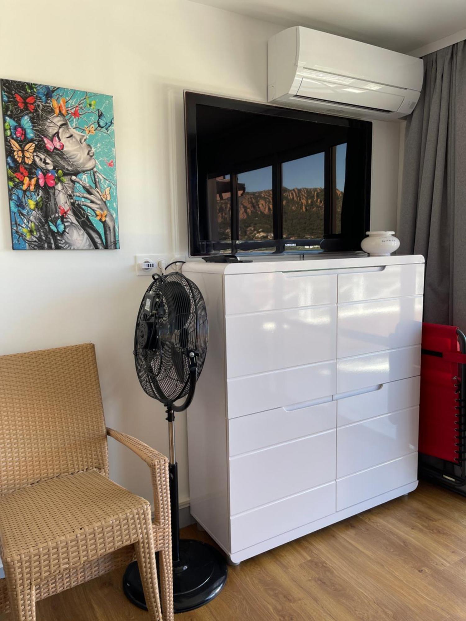 Appartement Cap Esterel 4/5 Personnes Saint-Raphaël Buitenkant foto