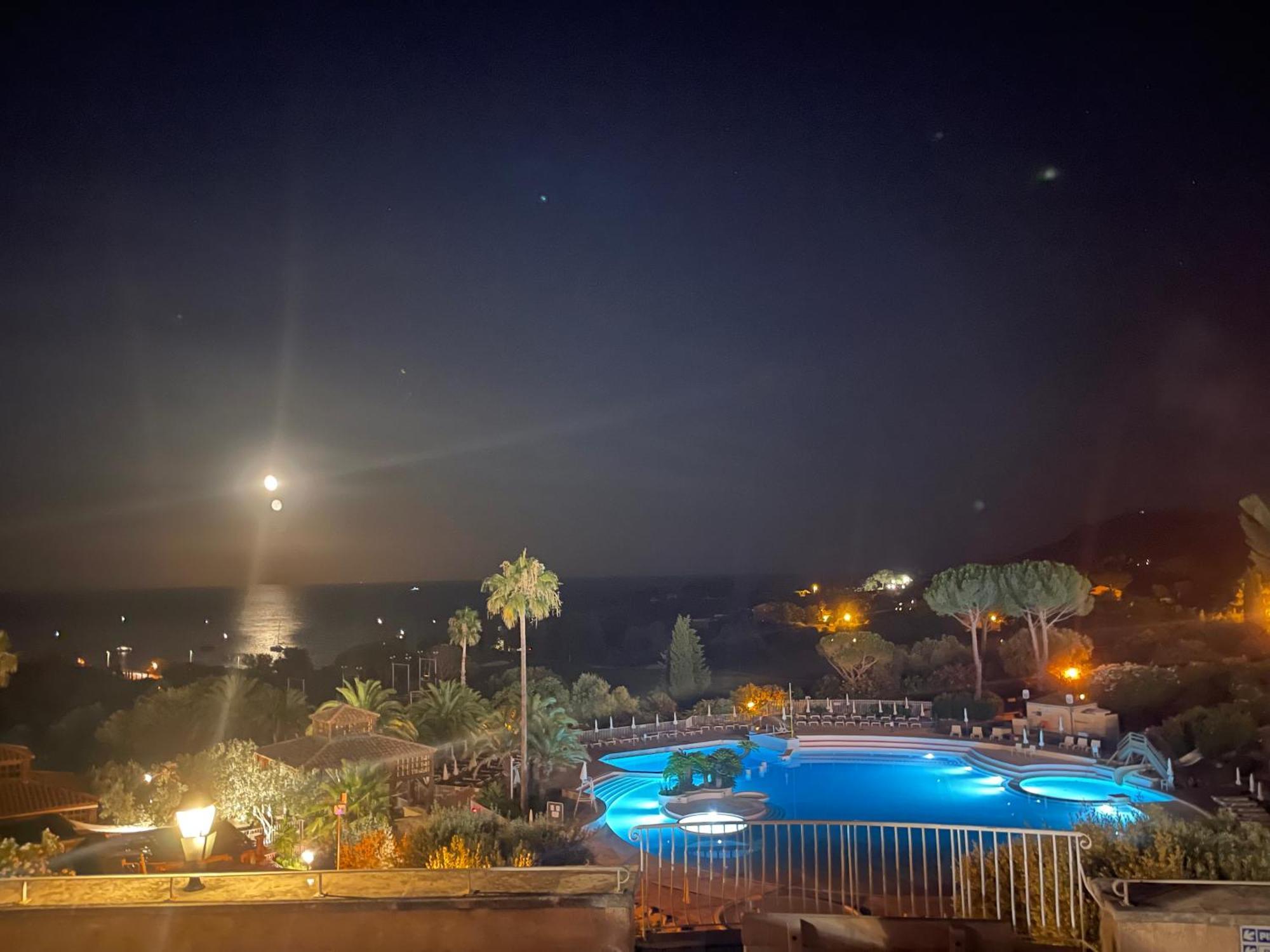 Appartement Cap Esterel 4/5 Personnes Saint-Raphaël Buitenkant foto