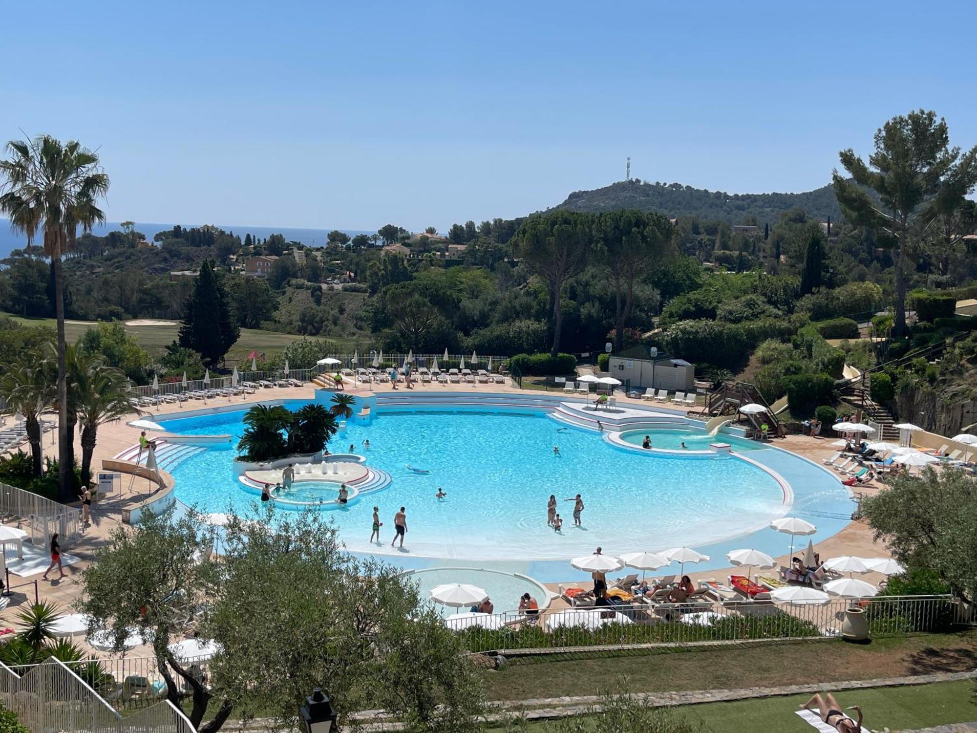 Appartement Cap Esterel 4/5 Personnes Saint-Raphaël Buitenkant foto